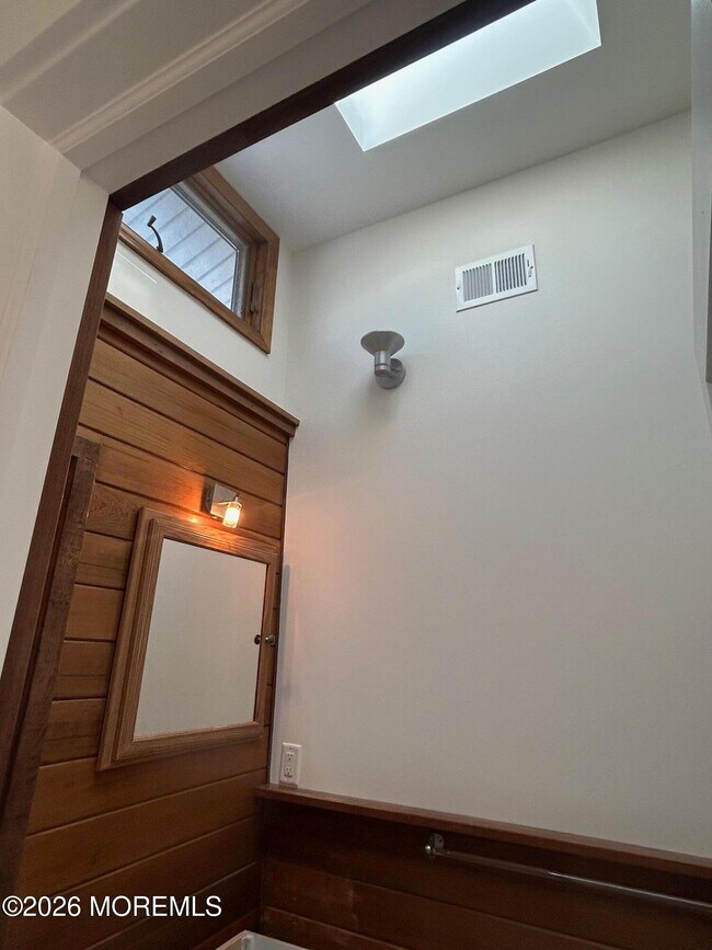 Building Photo - 674 Ocean Ave