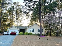 Building Photo - 1360 Longleaf Dr E