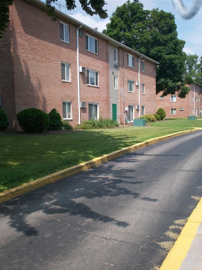 Stonegate Place 1210 Roberts Ave Warren OH 44485 Apartment Finder