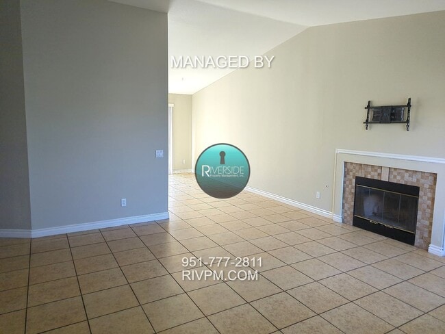 Building Photo - Cul-de-sac home on a large lot in Moreno V...
