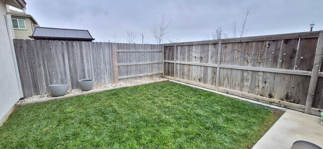 Building Photo - Tastefully Done & Stunning Place to Call Home