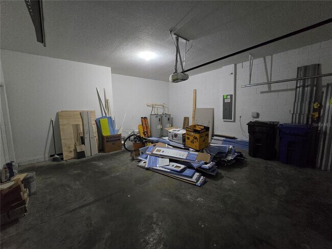 Building Photo - 11839 Cross Vine Dr