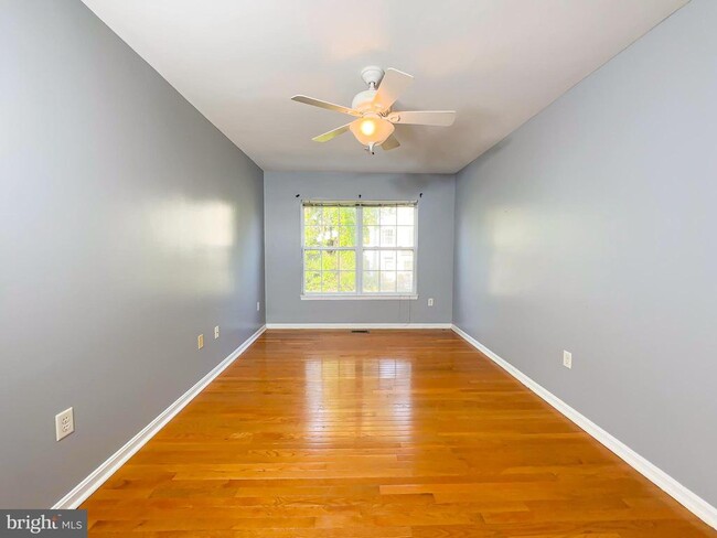 Building Photo - 1632 Briarview Ct
