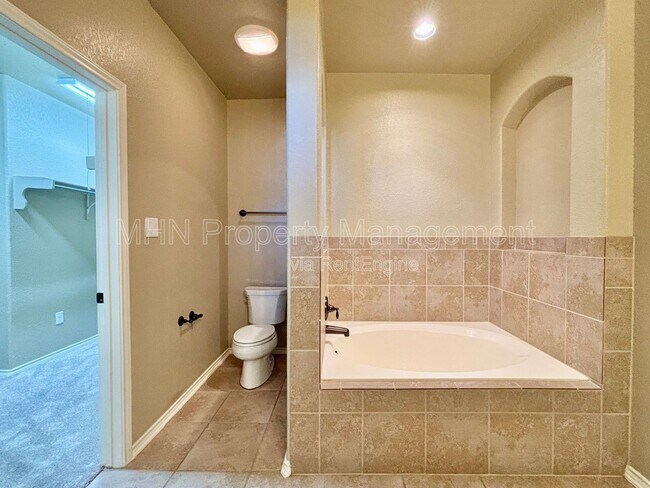 Building Photo - 8902 Derby Dan