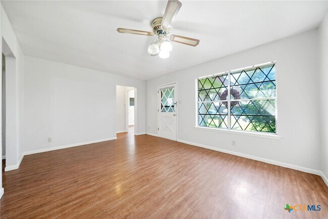 Building Photo - 130 Algarita Rd