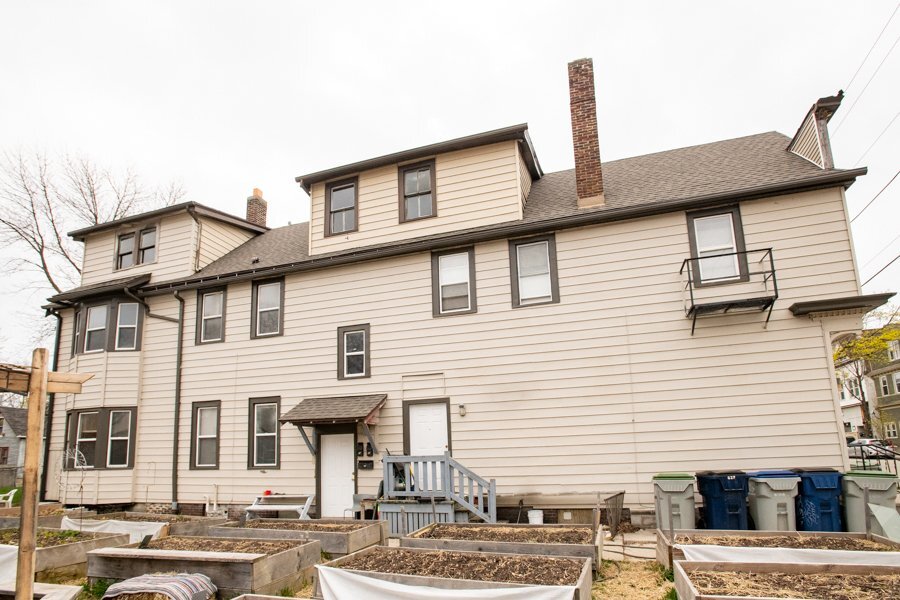Building Photo - 829 E Clarke St