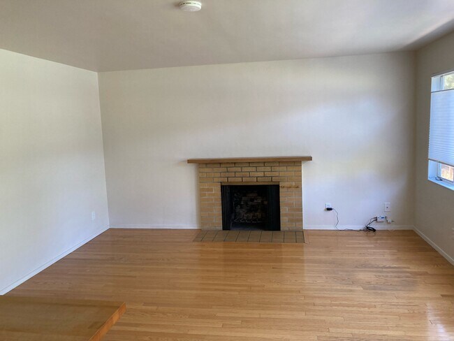 Building Photo - 1423 Walnut St