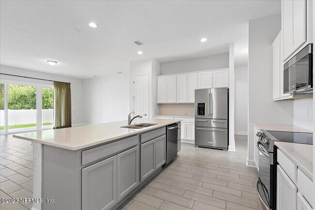 Building Photo - 1741 Sandy Creek Pkwy