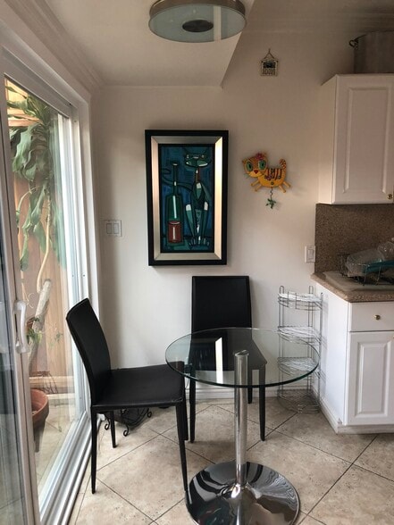 Building Photo - 4040 Grand View Blvd