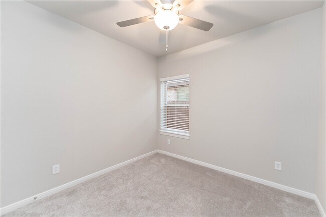 Building Photo - 7334 Lake Arrowhead Ln