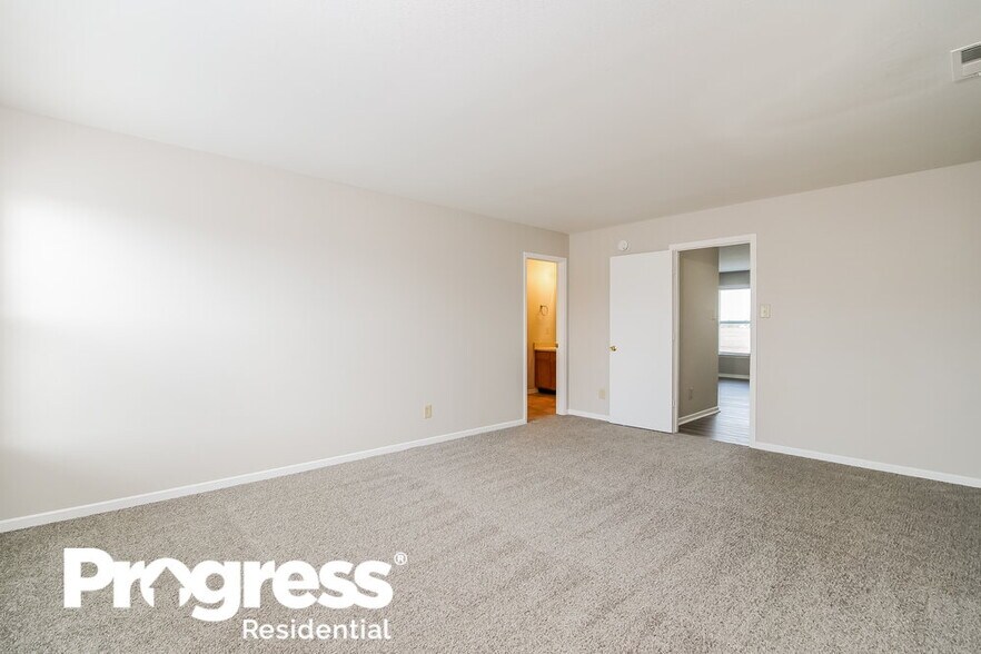 Building Photo - 11424 Cuyahoga Dr