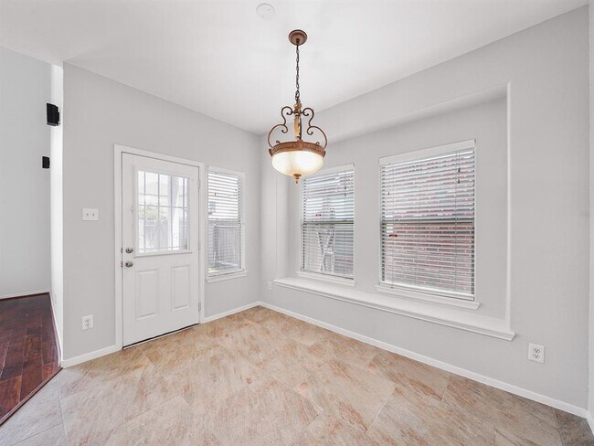 Building Photo - 25718 Westbourne Dr