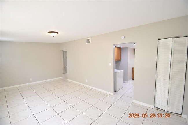 Building Photo - 4011 W Marietta St