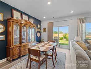 Building Photo - 4170 County Down Ave