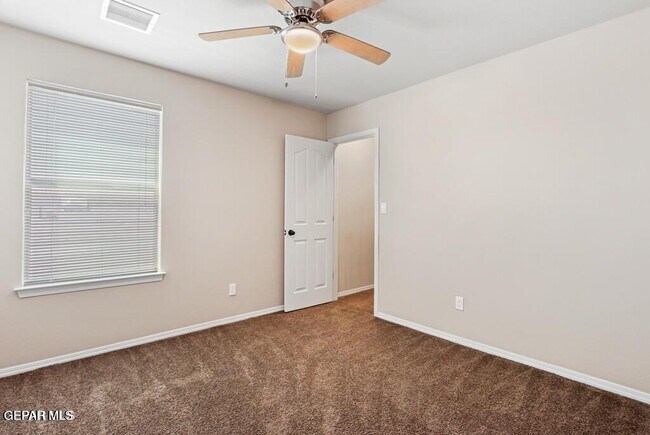 Building Photo - 2047 Dreamlight Pl