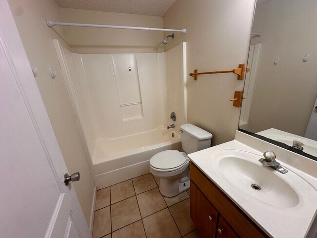 Building Photo - 119 Premiere Ct