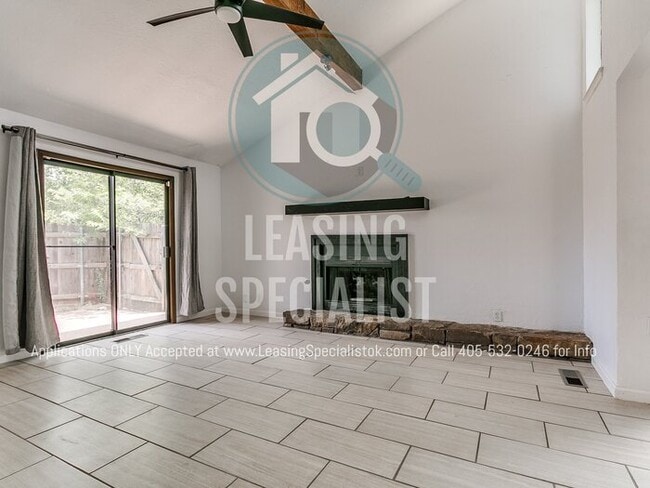 Building Photo - 2 Bed 2 Bath Garden Home in SW OKC's The R...