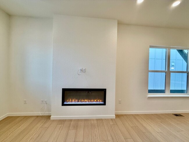Building Photo - Brand New Construction – 2 Bed / 2.5 Bath ...