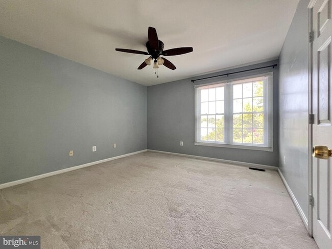 Building Photo - 8596 Trail View Dr