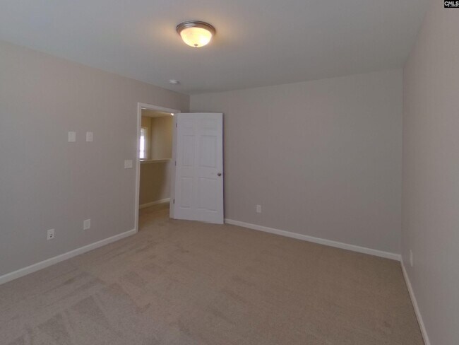 Building Photo - 919 Dovefield Ln