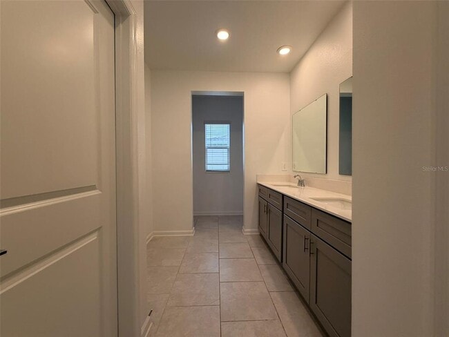 Building Photo - 2030 Shaggy Fisher Dr