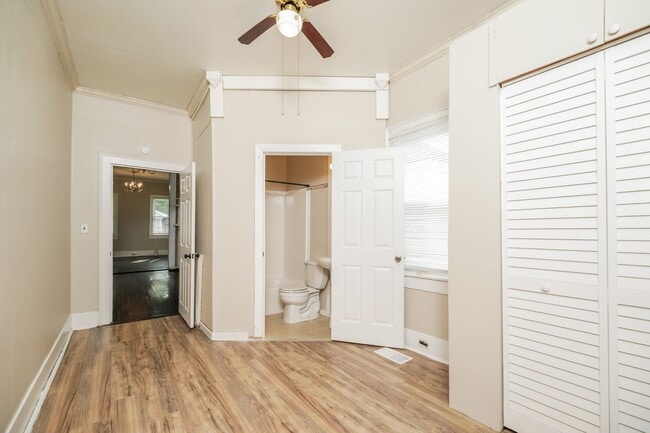 Building Photo - Charming Charleston Living ~ 3 bedroom / 2...