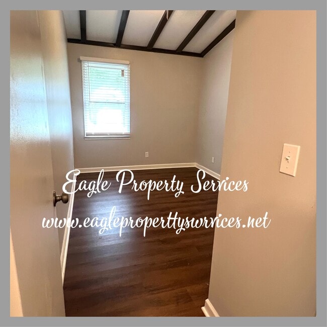 Building Photo - 2997 Hickory Ln