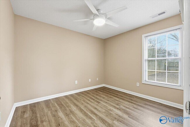 Building Photo - 105 Ashlawn Ct