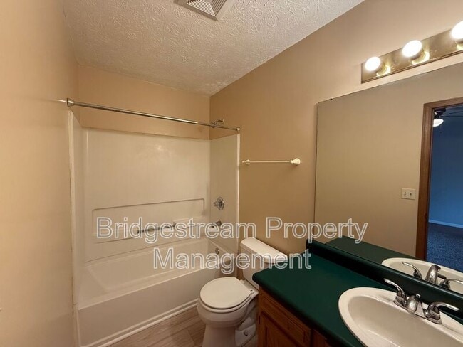 Building Photo - 381 Sherman Dr