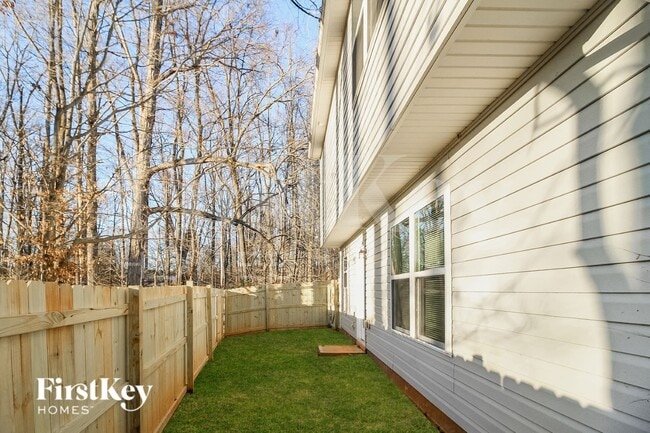 Building Photo - 231 Creekstone Ct