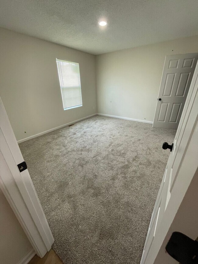 Building Photo - 1904-1906 Arlene Dr.