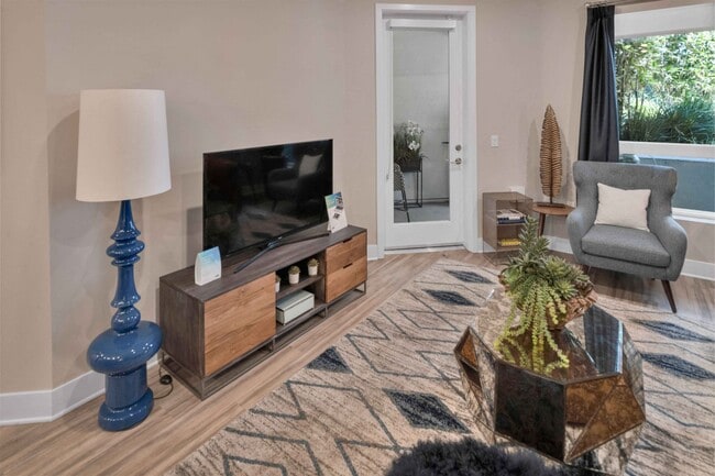 Building Photo - The Royce