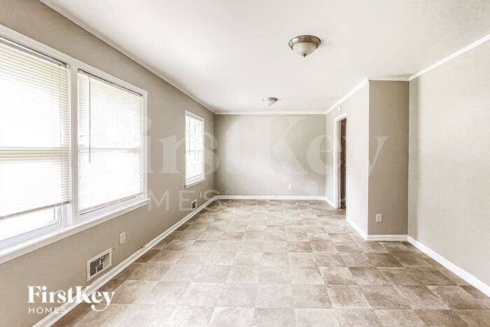 Building Photo - 1107 Indale Pl SW