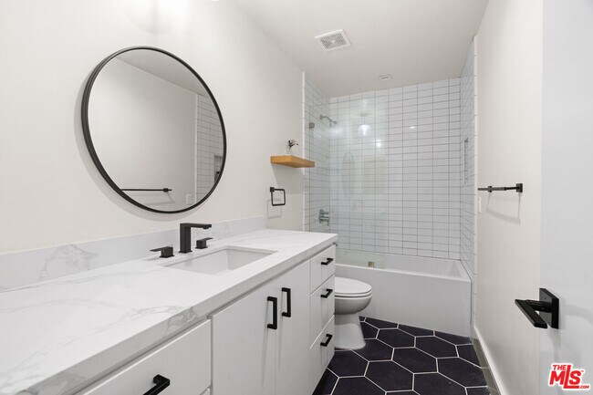 Building Photo - 1252 11th St