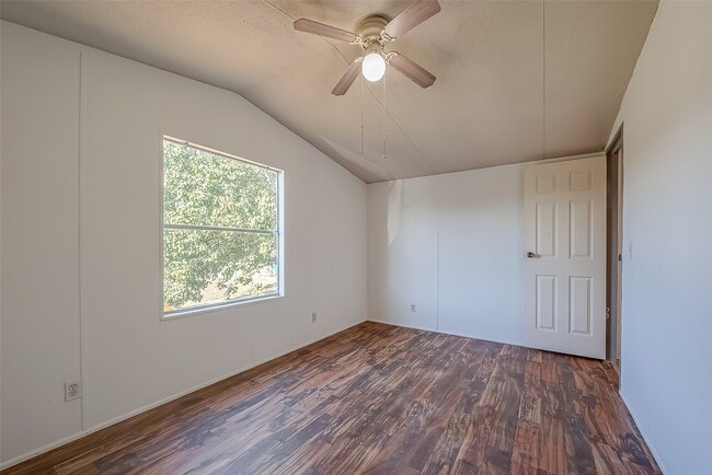 Building Photo - 13202 Hilltop Ct