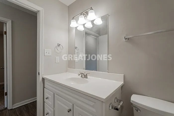 Building Photo - 3414 Aurelia Dr