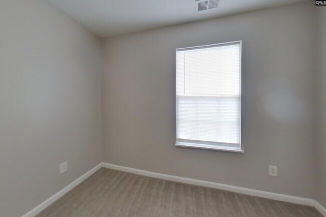 Building Photo - 152 Cottage Lake Way