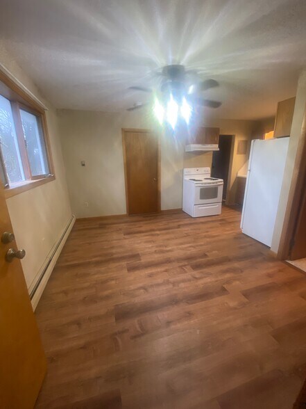 Building Photo - 10 Seneca Rd