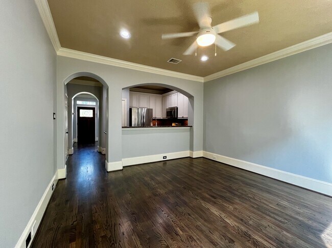 Living room - 1773 Aden Dr