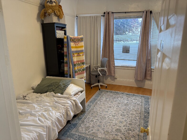 Building Photo - 2055 Berkeley Way