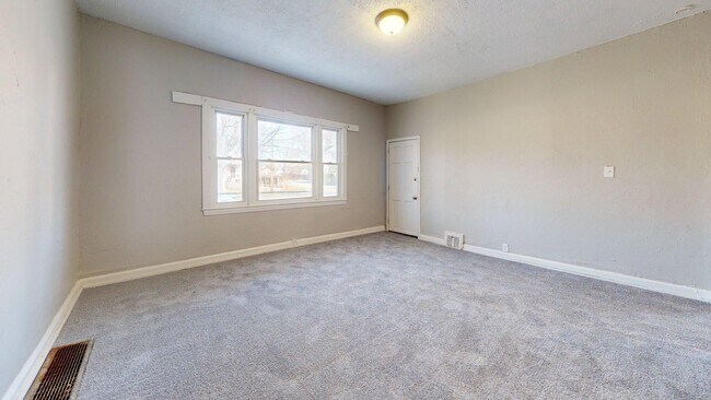 Building Photo - 3523 Walton Ave