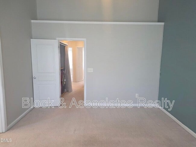 Building Photo - 124 Braeside Ct