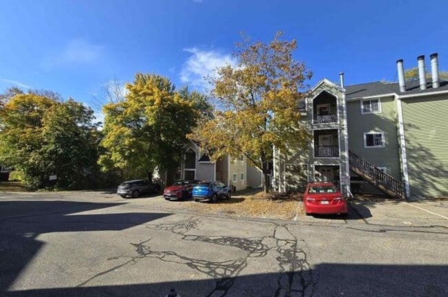 Building Photo - Stylish 2-Bedroom Condo in Dover| Utilities Included| Showings Coming Soon!