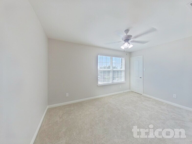 Building Photo - 6173 Chalk Hollow Dr