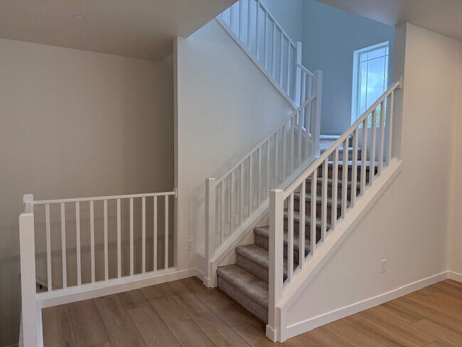 Building Photo - Elegant 4-Bed, 4-Bath 3-Story Home with Gourmet Kitchen & Private Backyard