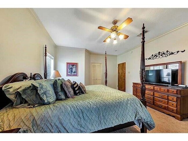 Building Photo - 2442 Hodges Bend Cir