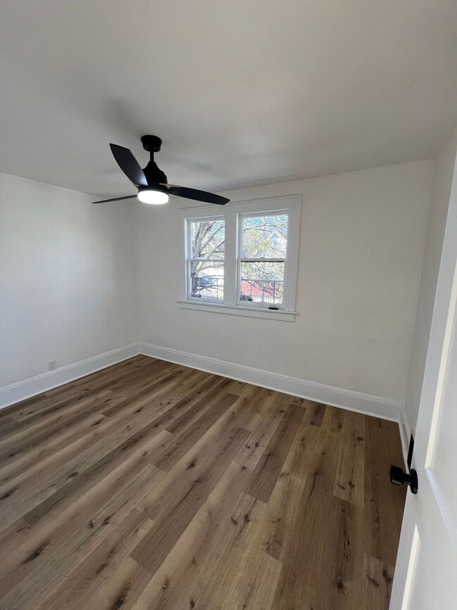 Building Photo - Brand new fully renovated 5 Bedroom Single...