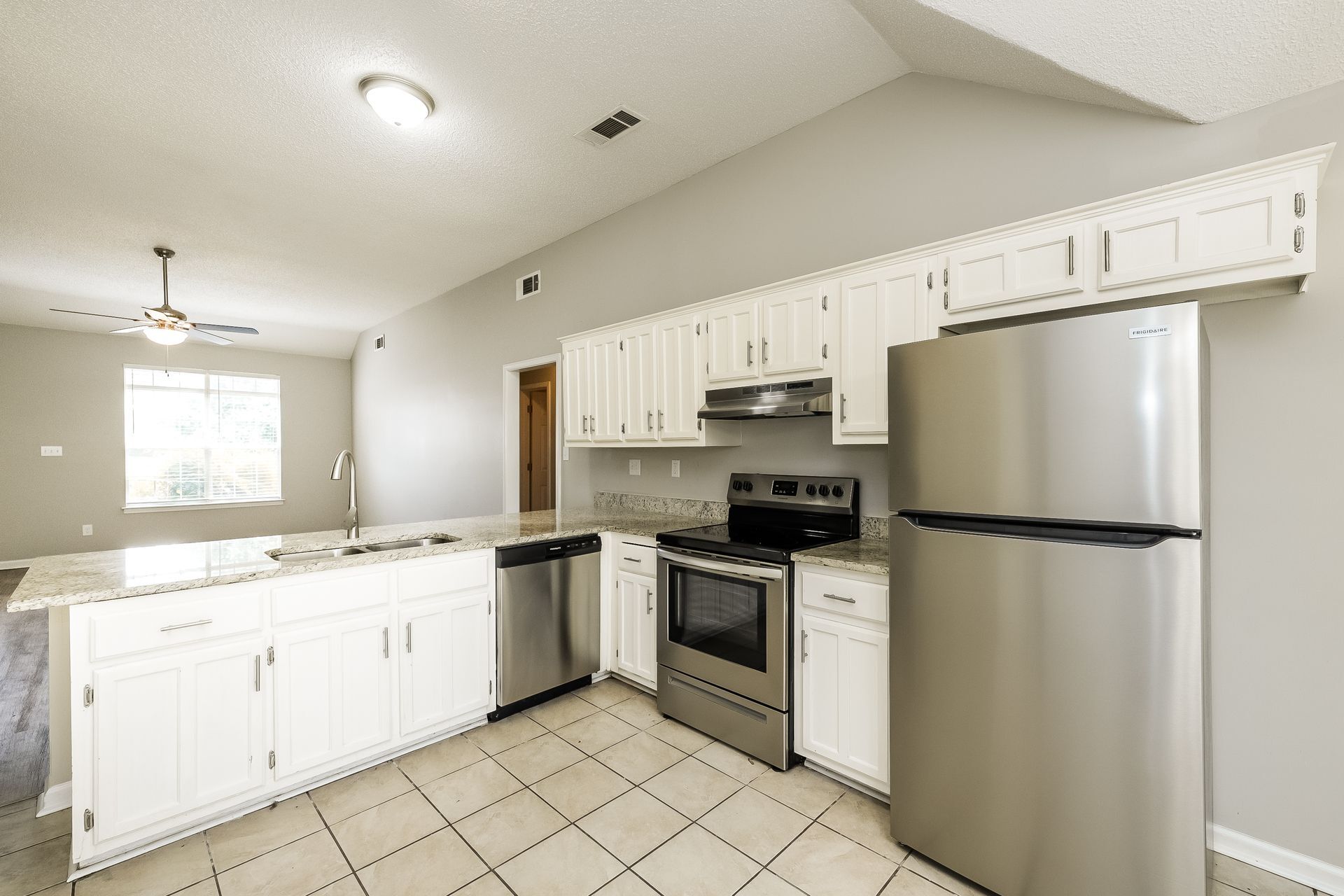 Building Photo - 1241 Trotters Stop Cove