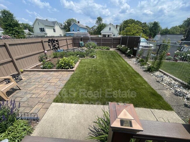 Building Photo - 2621 Milburn St