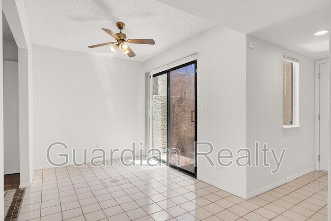 Building Photo - 2639 Jacyra Ave